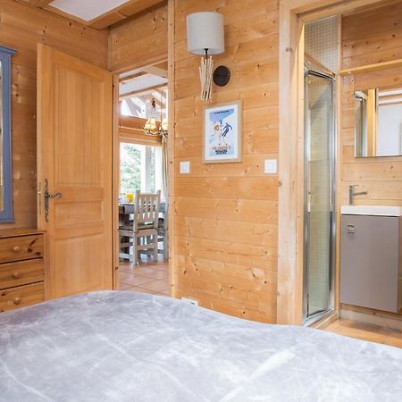 Chalet Muguet Gauche With Hot Tub Sleeps 10 Central Morzine Exterior photo