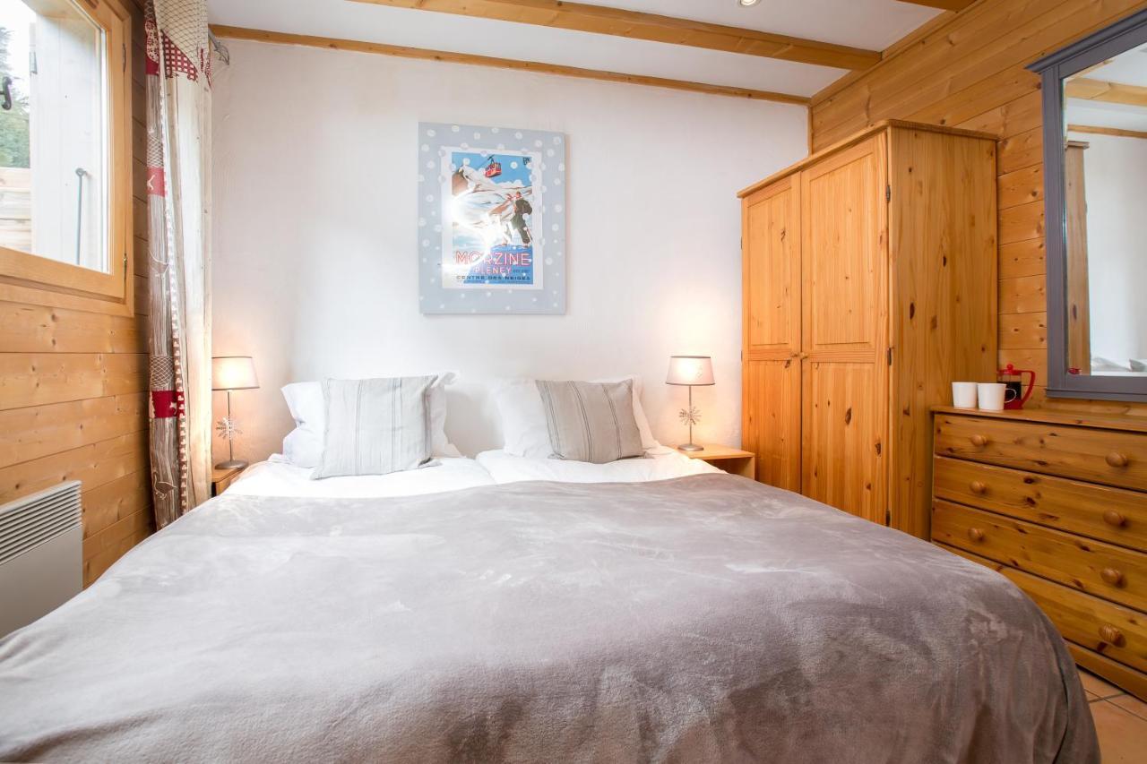 Chalet Muguet Gauche With Hot Tub Sleeps 10 Central Morzine Exterior photo