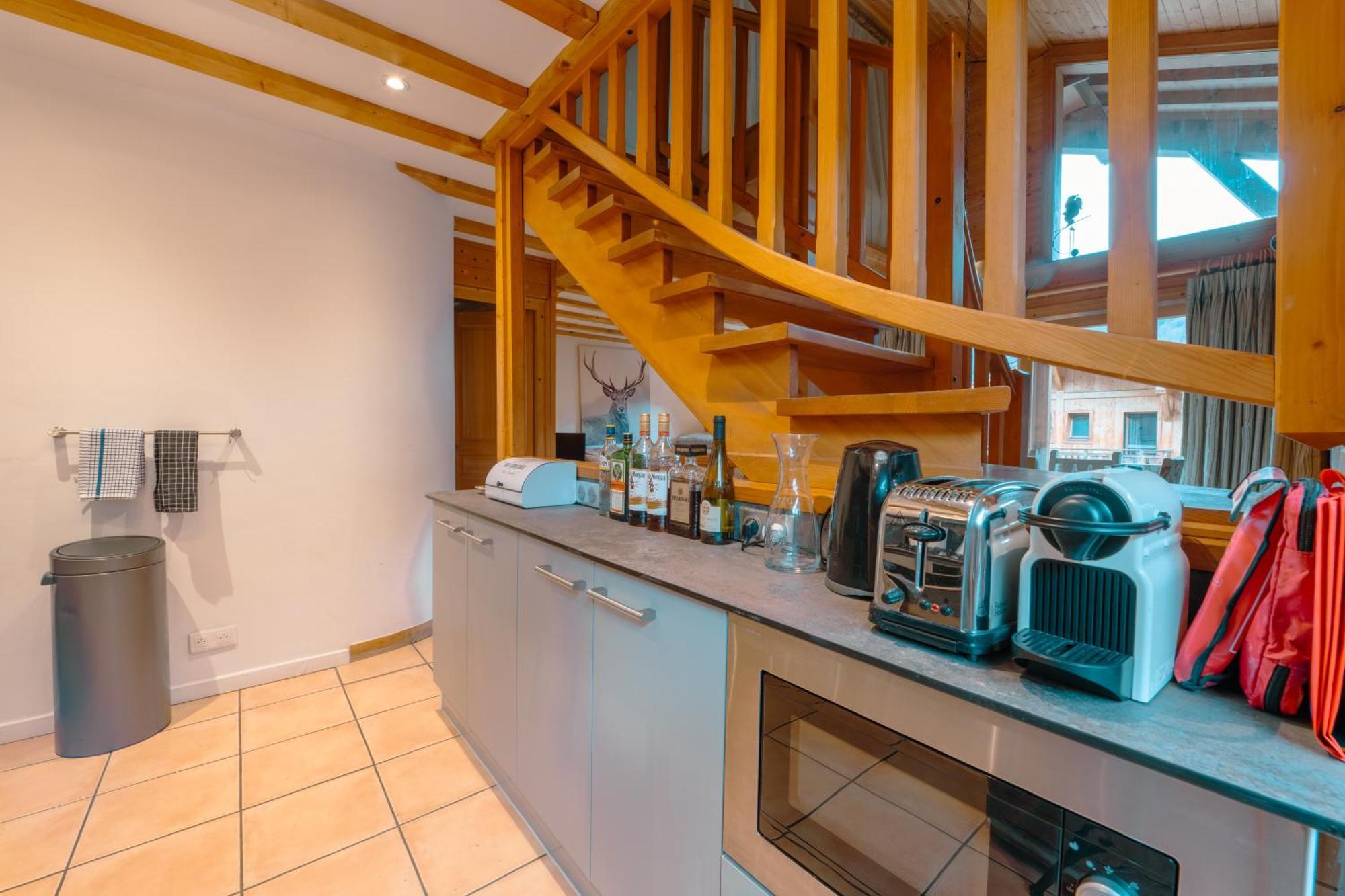 Chalet Muguet Gauche With Hot Tub Sleeps 10 Central Morzine Exterior photo